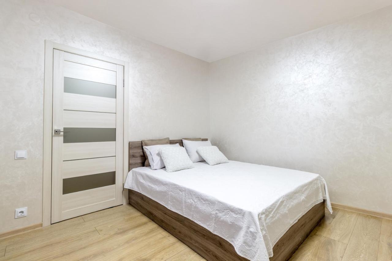 City Center VIP studio apartment Leopoli Esterno foto